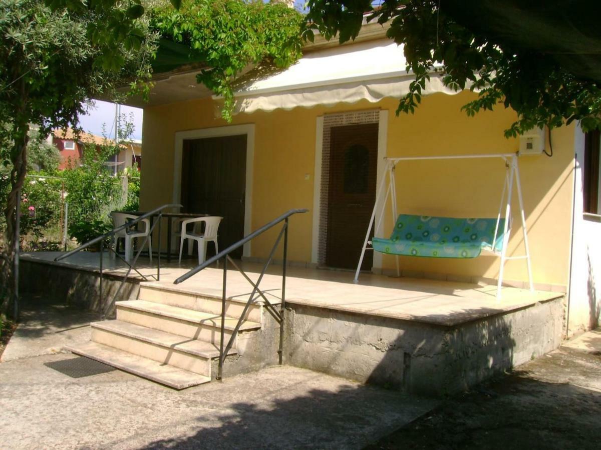 Lefkas House With Garden Villa Tsoukalades Exterior photo